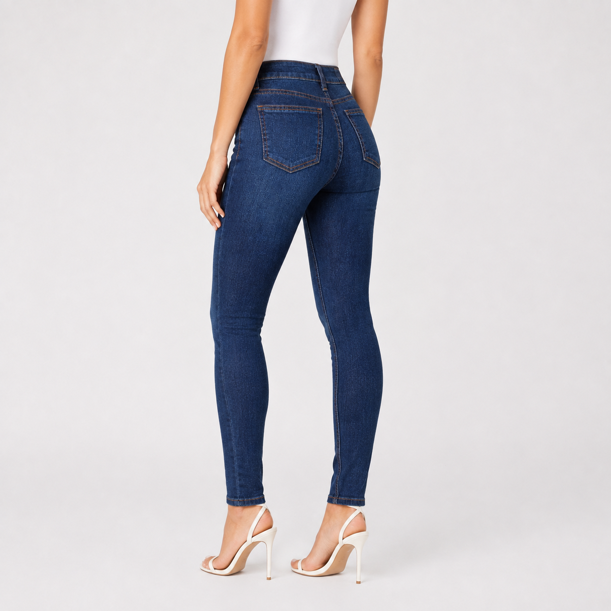 BS679